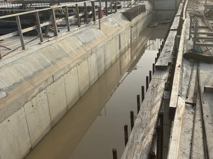 Cast-in-place concrete channel walls
